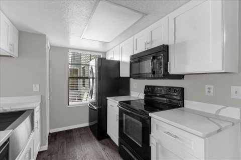 Copropriété à louer à Kissimmee, Floride: 3 chambres, 116.13 m2 № 1917381 - photo 2