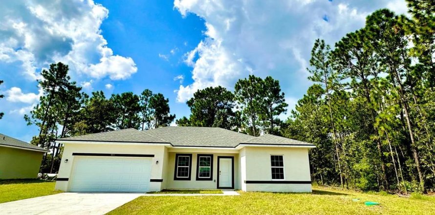 Villa ou maison à Citrus Springs, Floride 4 chambres, 146.79 m2 № 1608789