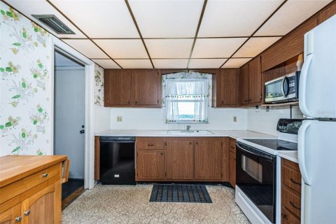 Condo in Saint Petersburg, Florida, 1 bedroom № 2150034 - photo 8
