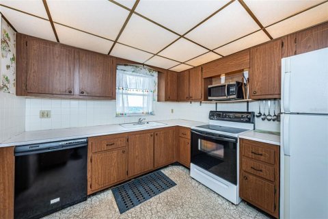 Condo in Saint Petersburg, Florida, 1 bedroom № 2150034 - photo 2