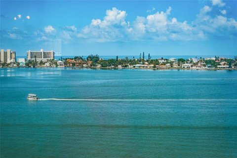 Condo in Saint Petersburg, Florida, 1 bedroom № 2150034 - photo 19