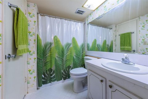 Condo in Saint Petersburg, Florida, 1 bedroom № 2150034 - photo 5