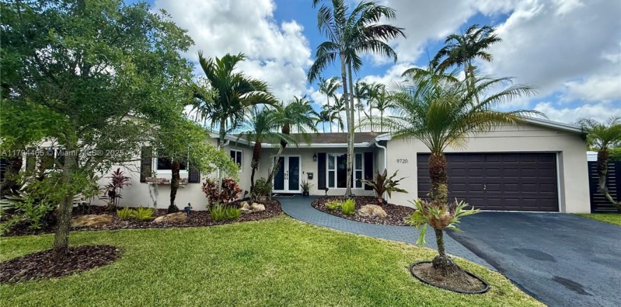 Villa ou maison à Miami, Floride 3 chambres, 158.03 m2 № 1697504