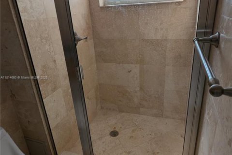 Купить кондоминиум в Халландейл-Бич, Флорида 2 спальни, 95.69м2, № 1768177 - фото 22