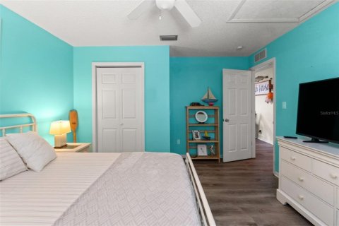 House in New Port Richey, Florida 3 bedrooms, 126.35 sq.m. № 1883700 - photo 21