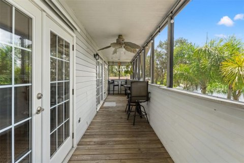 House in New Port Richey, Florida 3 bedrooms, 126.35 sq.m. № 1883700 - photo 30