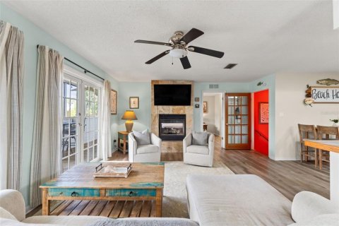House in New Port Richey, Florida 3 bedrooms, 126.35 sq.m. № 1883700 - photo 7