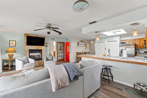 House in New Port Richey, Florida 3 bedrooms, 126.35 sq.m. № 1883700 - photo 8