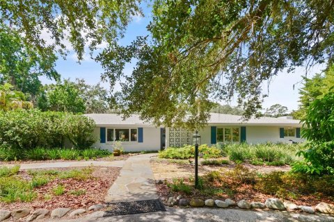 House in Oviedo, Florida 4 bedrooms, 285.02 sq.m. № 2239247 - photo 2