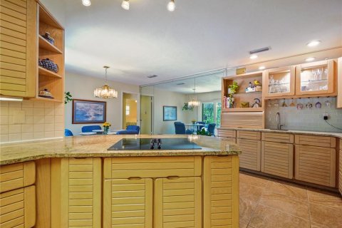 House in Oviedo, Florida 4 bedrooms, 285.02 sq.m. № 2239247 - photo 16