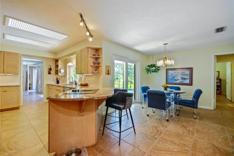 House in Oviedo, Florida 4 bedrooms, 285.02 sq.m. № 2239247 - photo 18