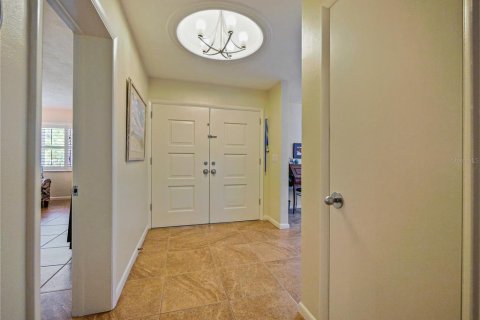 House in Oviedo, Florida 4 bedrooms, 285.02 sq.m. № 2239247 - photo 7