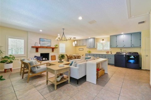 House in Oviedo, Florida 4 bedrooms, 285.02 sq.m. № 2239247 - photo 28
