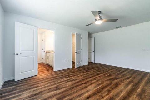 House in North Port, Florida 3 bedrooms, 139.26 sq.m. № 1721748 - photo 18