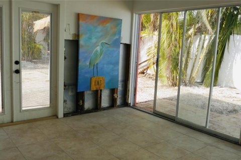 Commercial property in Holmes Beach, Florida 4 bedrooms, 140.93 sq.m. № 1426711 - photo 24