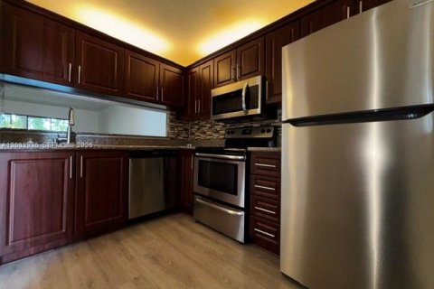 Снять в аренду кондоминиум в Мирамар, Флорида 2 спальни, 76.18м2, № 2066443 - фото 8