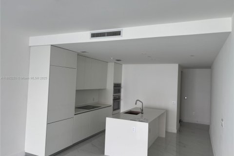 Copropriété à louer à Miami, Floride: 3 chambres, 162.58 m2 № 1897087 - photo 2