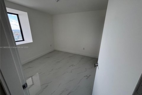 Copropriété à louer à Miami, Floride: 3 chambres, 162.58 m2 № 1897087 - photo 6