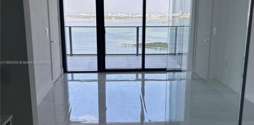 Condo à Miami, Floride, 3 chambres  № 1897087