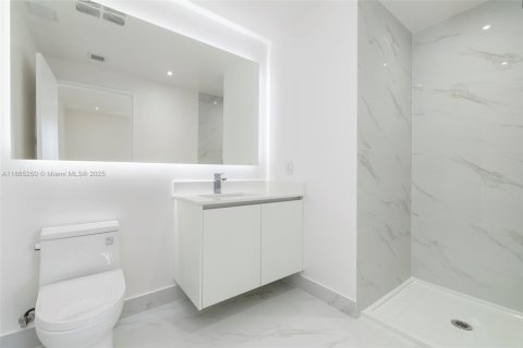 Copropriété à louer à Miami, Floride: 3 chambres, 162.58 m2 № 1897087 - photo 13