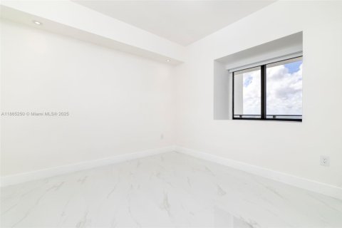 Copropriété à louer à Miami, Floride: 3 chambres, 162.58 m2 № 1897087 - photo 14