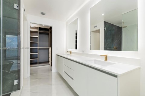 Copropriété à louer à Miami, Floride: 3 chambres, 162.58 m2 № 1897087 - photo 12