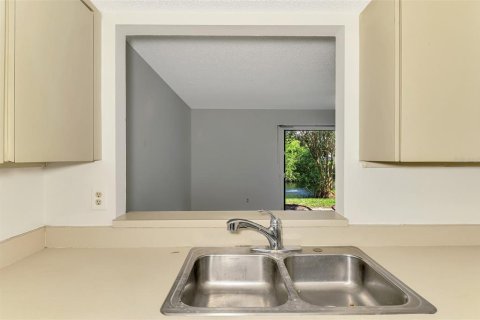Townhouse in Sarasota, Florida 3 bedrooms, 143.53 sq.m. № 1780488 - photo 21