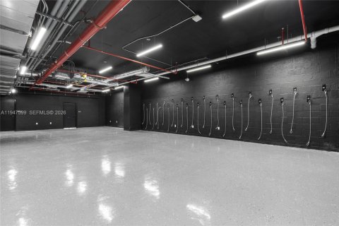 Condo in Miami, Florida  № 2005043 - photo 24