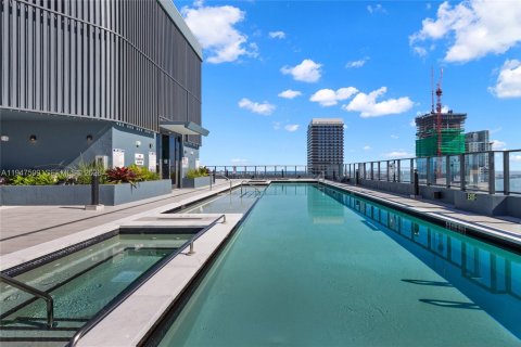 Condo in Miami, Florida  № 2005043 - photo 21