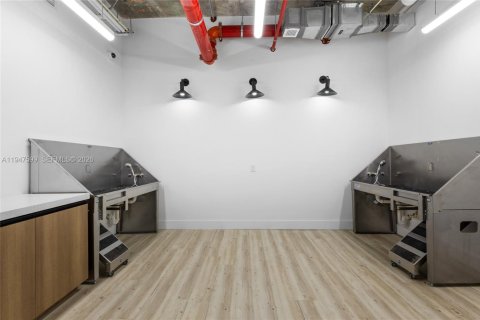 Condo in Miami, Florida  № 2005043 - photo 28