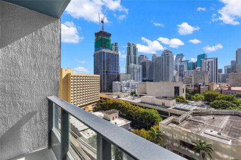 Condo in Miami, Florida  № 2005043 - photo 14