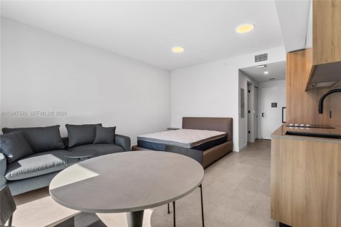 Condo in Miami, Florida  № 2005043 - photo 10