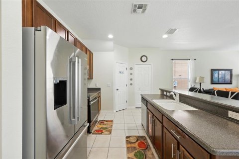 Casa en venta en Kissimmee, Florida, 4 dormitorios, 191.47 m2 № 1903830 - foto 14