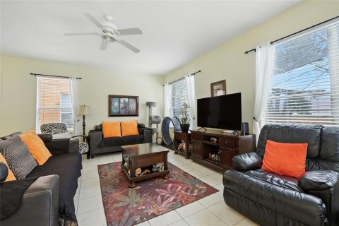Casa en venta en Kissimmee, Florida, 4 dormitorios, 191.47 m2 № 1903830 - foto 7