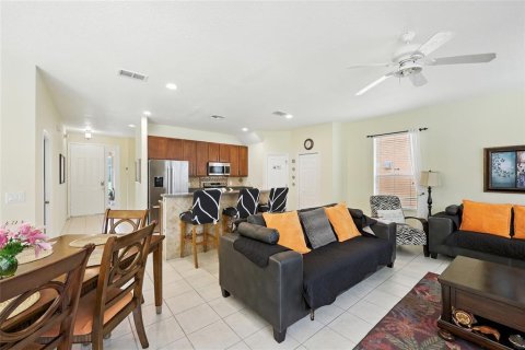 Casa en venta en Kissimmee, Florida, 4 dormitorios, 191.47 m2 № 1903830 - foto 9