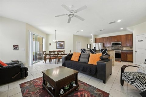 Casa en venta en Kissimmee, Florida, 4 dormitorios, 191.47 m2 № 1903830 - foto 10