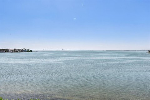 Copropriété à vendre à Saint Petersburg, Floride: 3 chambres, 170.01 m2 № 2425697 - photo 4