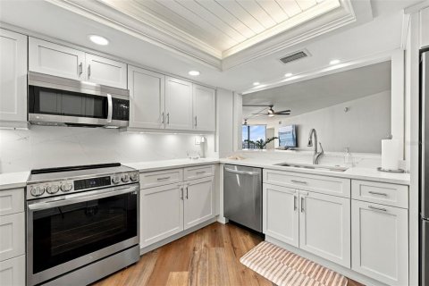 Copropriété à vendre à Saint Petersburg, Floride: 3 chambres, 170.01 m2 № 2425697 - photo 18
