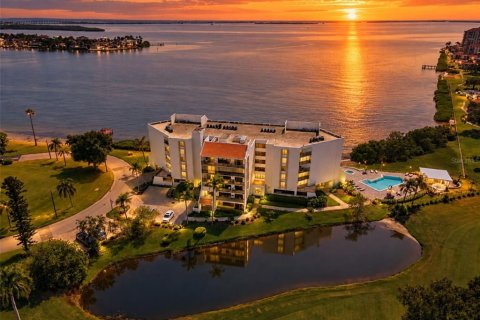 Condo à Saint Petersburg, Floride, 3 chambres  № 2425697
