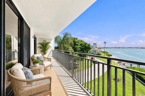 Copropriété à vendre à Saint Petersburg, Floride: 3 chambres, 170.01 m2 № 2425697 - photo 3