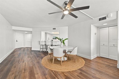 Copropriété à vendre à Saint Petersburg, Floride: 3 chambres, 170.01 m2 № 2425697 - photo 9