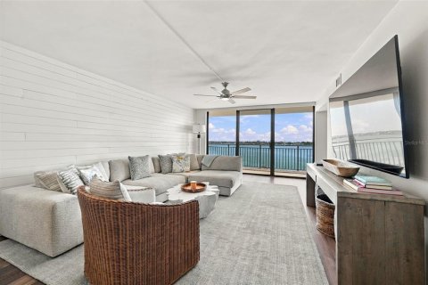 Copropriété à vendre à Saint Petersburg, Floride: 3 chambres, 170.01 m2 № 2425697 - photo 11