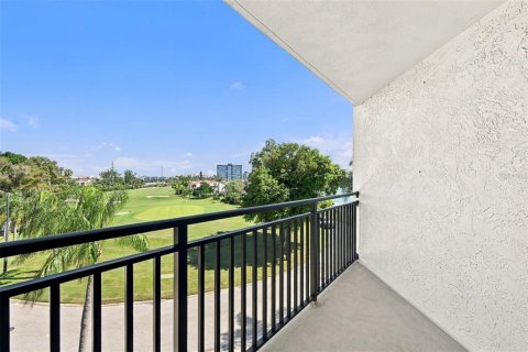 Copropriété à vendre à Saint Petersburg, Floride: 3 chambres, 170.01 m2 № 2425697 - photo 27