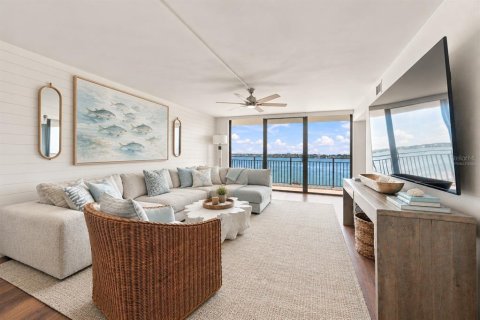 Copropriété à vendre à Saint Petersburg, Floride: 3 chambres, 170.01 m2 № 2425697 - photo 10