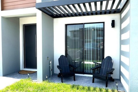 Townhouse in Kissimmee, Florida 3 bedrooms, 126.81 sq.m. № 2166671 - photo 2