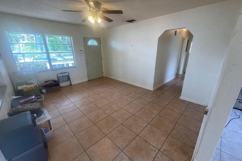 House in Tampa, Florida 3 bedrooms, 109.62 sq.m. № 1808414 - photo 3