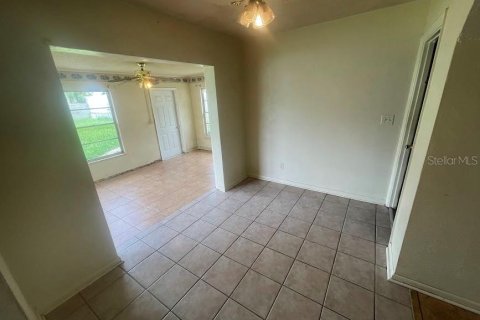 House in Tampa, Florida 3 bedrooms, 109.62 sq.m. № 1808414 - photo 14