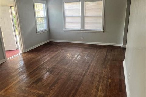 Снять в аренду виллу или дом в Сент-Питерсберг, Флорида 6 комнат, 100.24м2, № 1658117 - фото 3