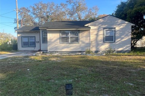 Снять в аренду виллу или дом в Сент-Питерсберг, Флорида 6 комнат, 100.24м2, № 1658117 - фото 1