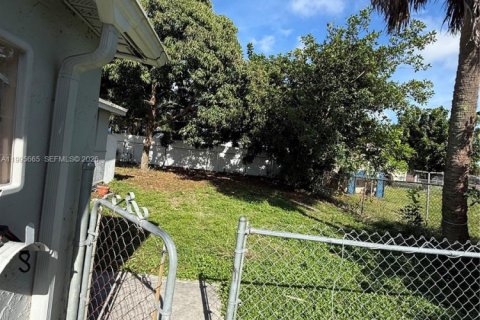 Снять в аренду виллу или дом в Холливуд, Флорида 1 спальня, 46.45м2, № 2060575 - фото 24